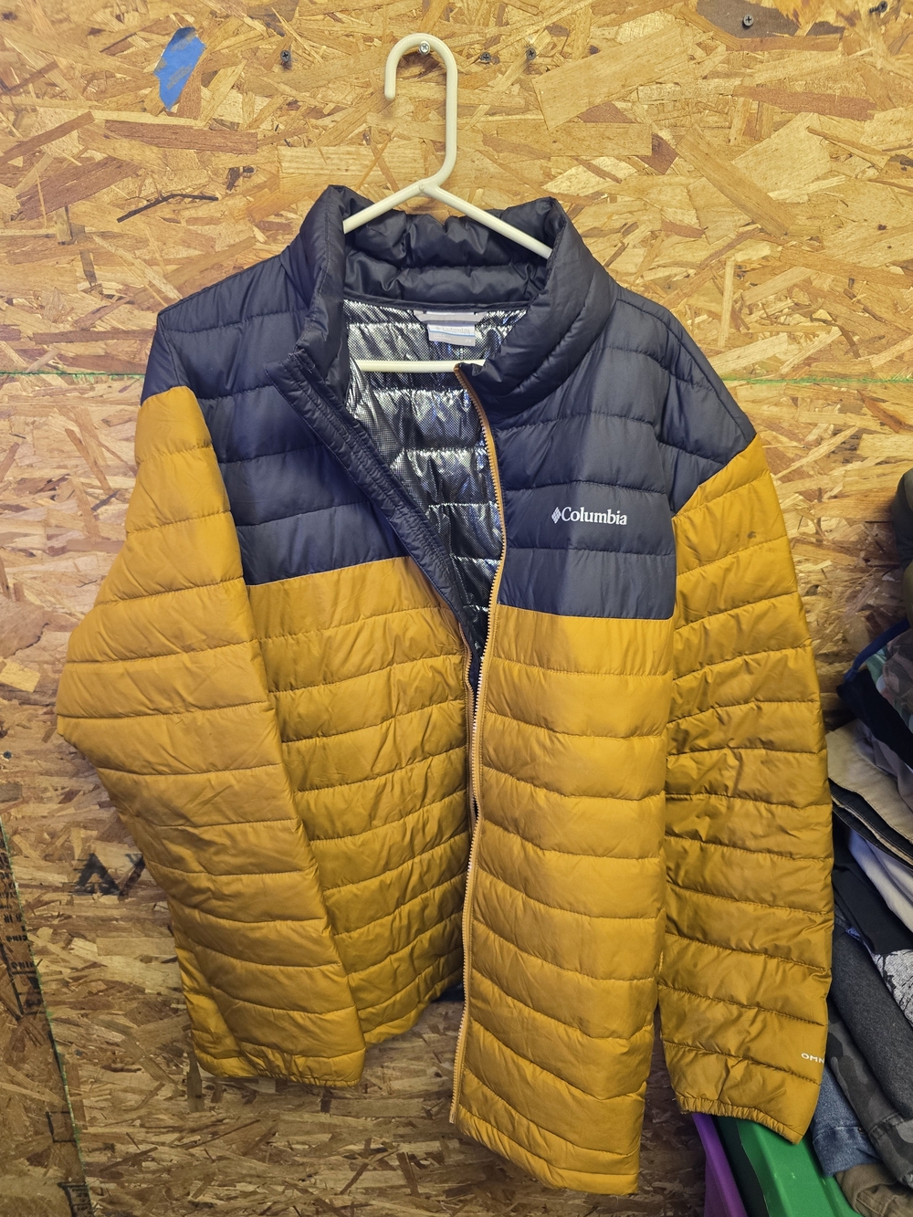 Columbia Men's Mustard and Black Quilted Puffer Jacket